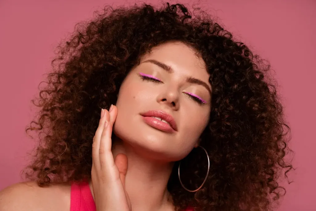 پرایمر یا کرم مرطوب کننده؟ کدام برای آمادهسازی پوست بهتر است؟