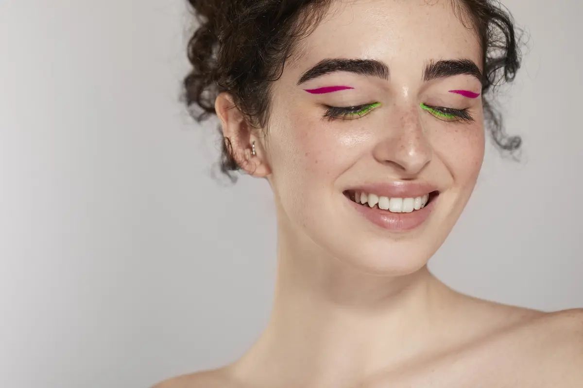 پرایمر یا کرم مرطوب کننده؟ کدام برای آمادهسازی پوست بهتر است؟