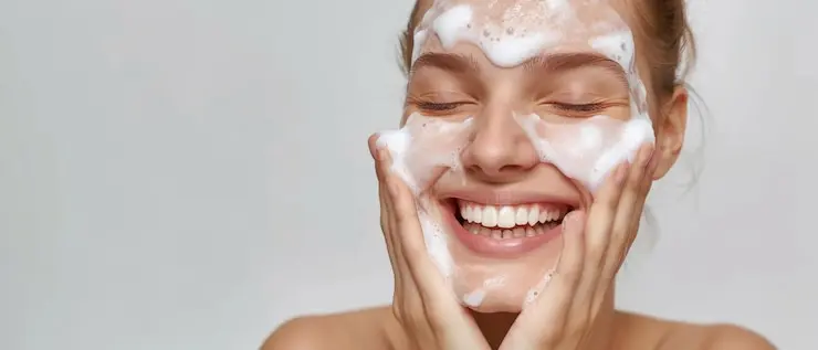 شوینده حاوی سالیسیلیک اسید ؟ برای جوش و منافذ باز کدوم بهتره؟