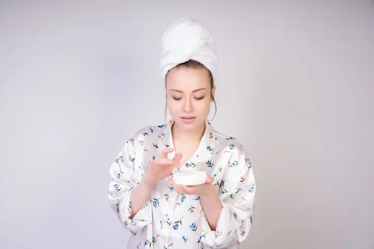 تفاوت کرم روز و کرم شب؛ چرا نباید جای هم استفاده‌شون کرد؟