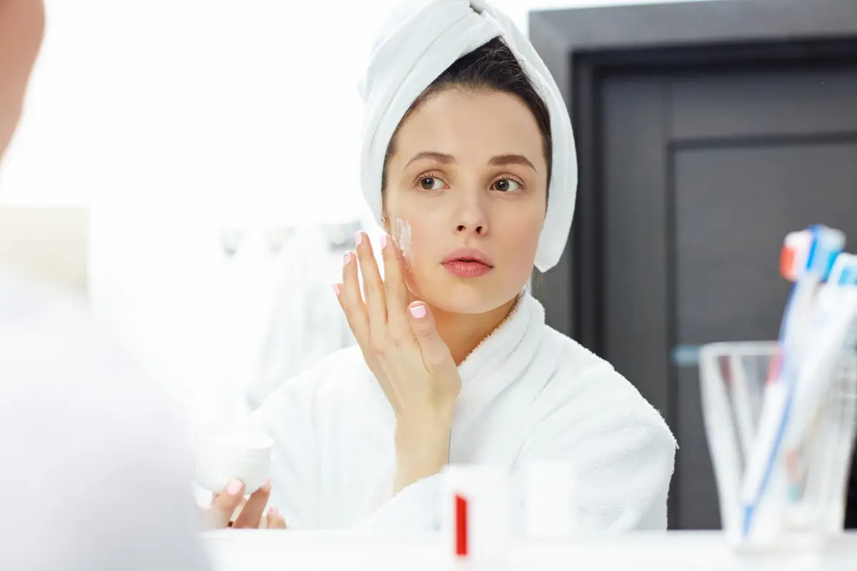 تفاوت مرطوب کننده و آبرسان در روتین پوستی