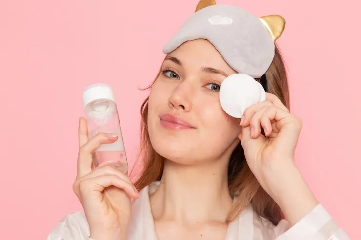 آرامش‌بخش و آبرسان معرفی میسلار واتر ایده‌آل برای پوست خشک و دهیدراته