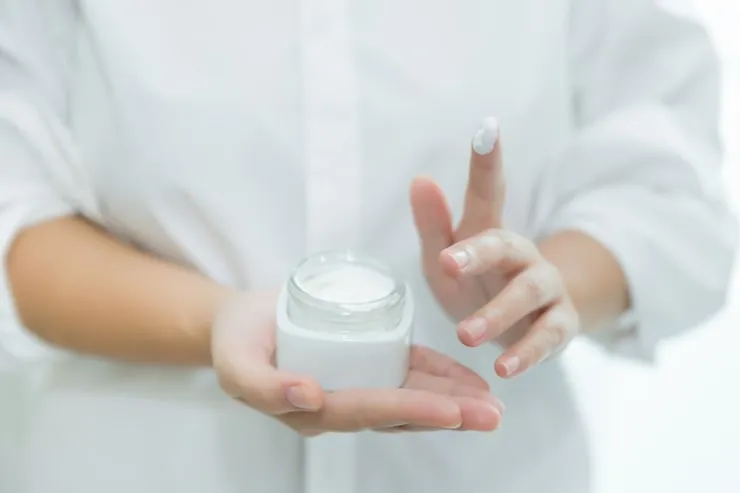 فواید کرم نیاسینامید برای پوست